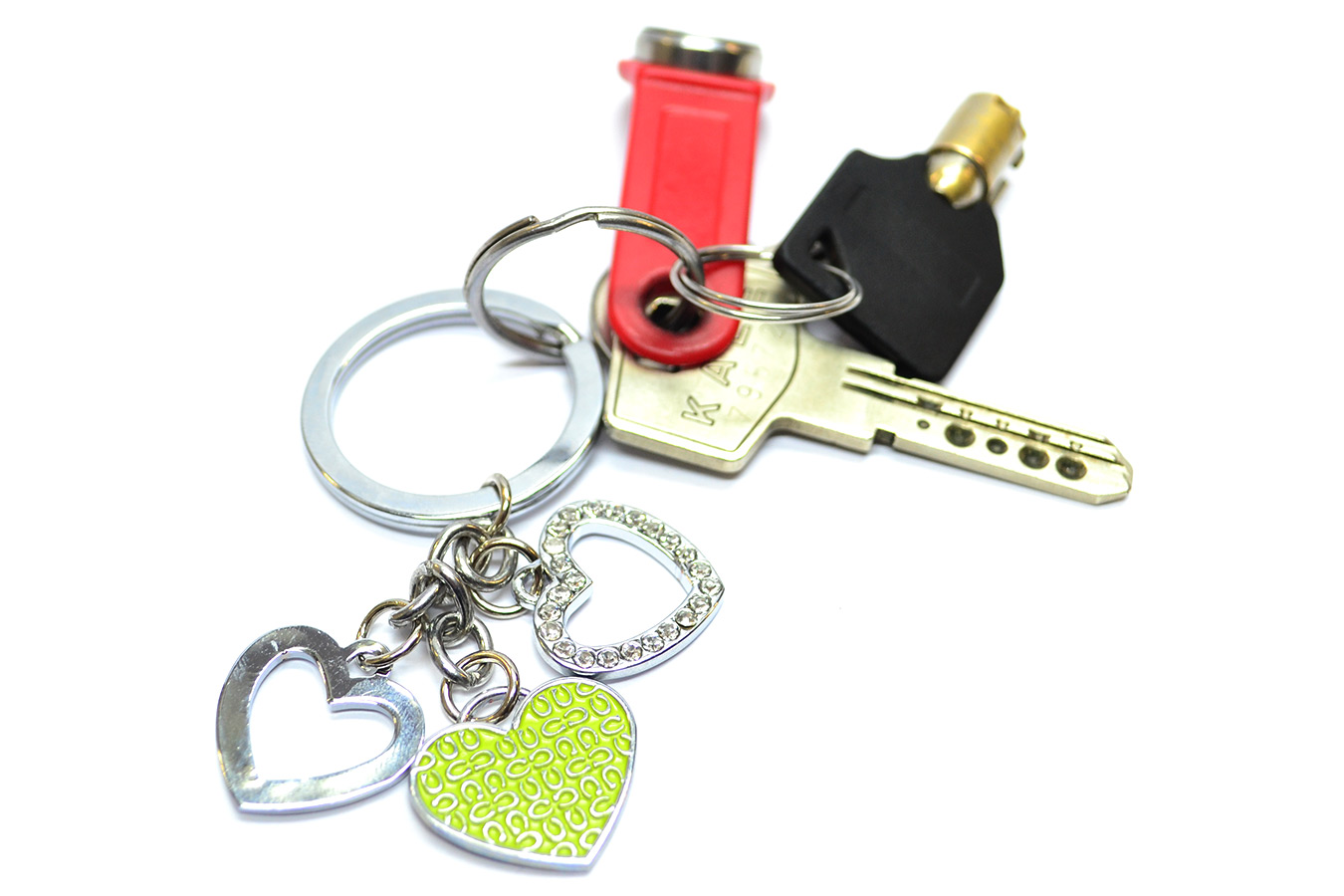 Пикает брелок. Брелок для ключей. Ключи с брелками. Брелок для ключей от квартиры. Брелок с ключами от авто.